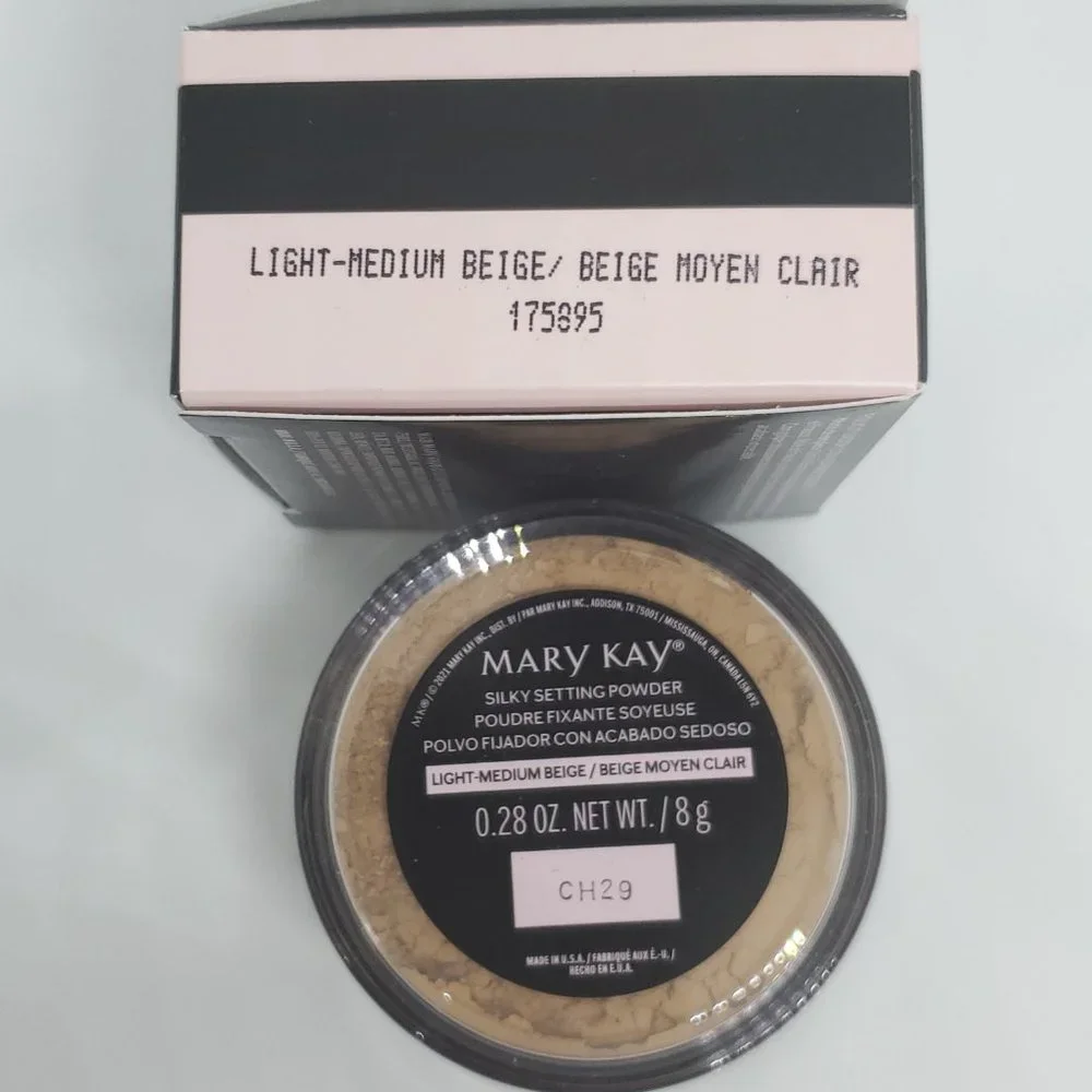 Light-Medium Beige Silky Setting Powder - Mary Kay - NIB